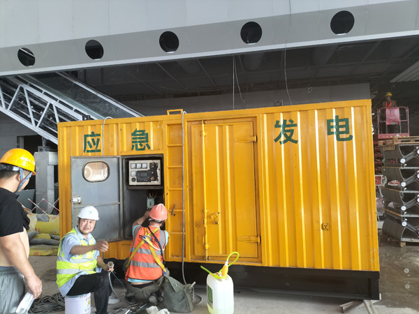 保山怎样判断空气滤清器是否需要更换？