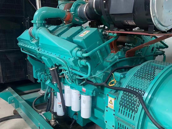 保山更换100kW柴油发电机组机油时，需要注意哪些事项？